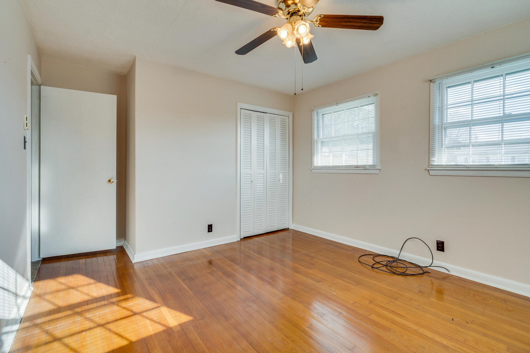 141 Valley View Road Bristol, VA 24202 - Photo 16 of 34 016