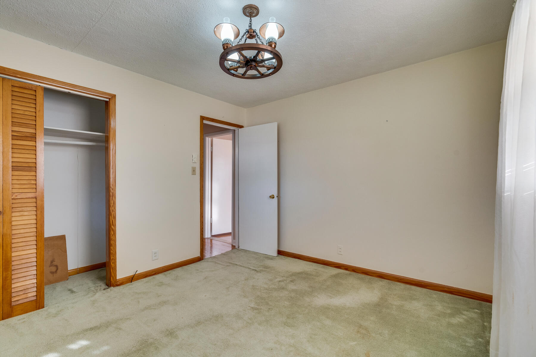 141 Valley View Road Bristol, VA 24202 - Photo 20 of 34 020