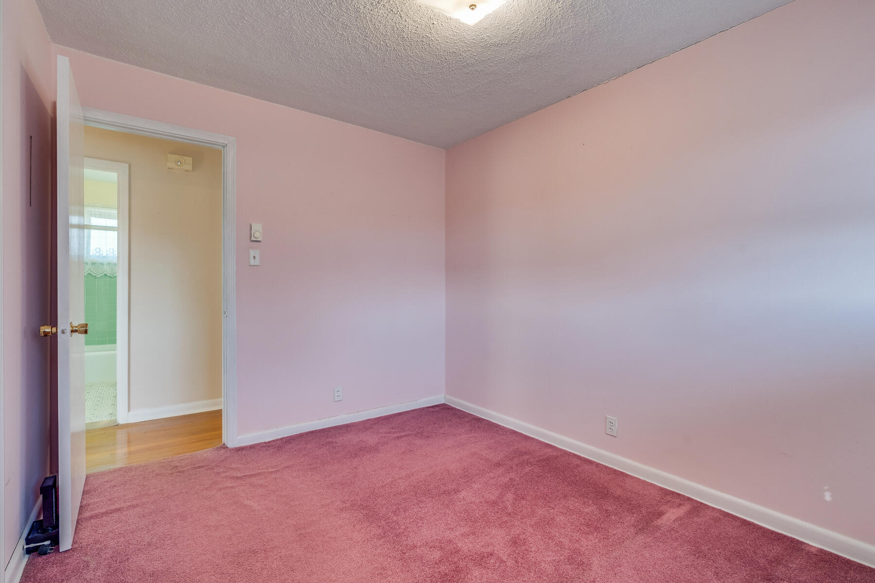 141 Valley View Road Bristol, VA 24202 - Photo 23 of 34 023
