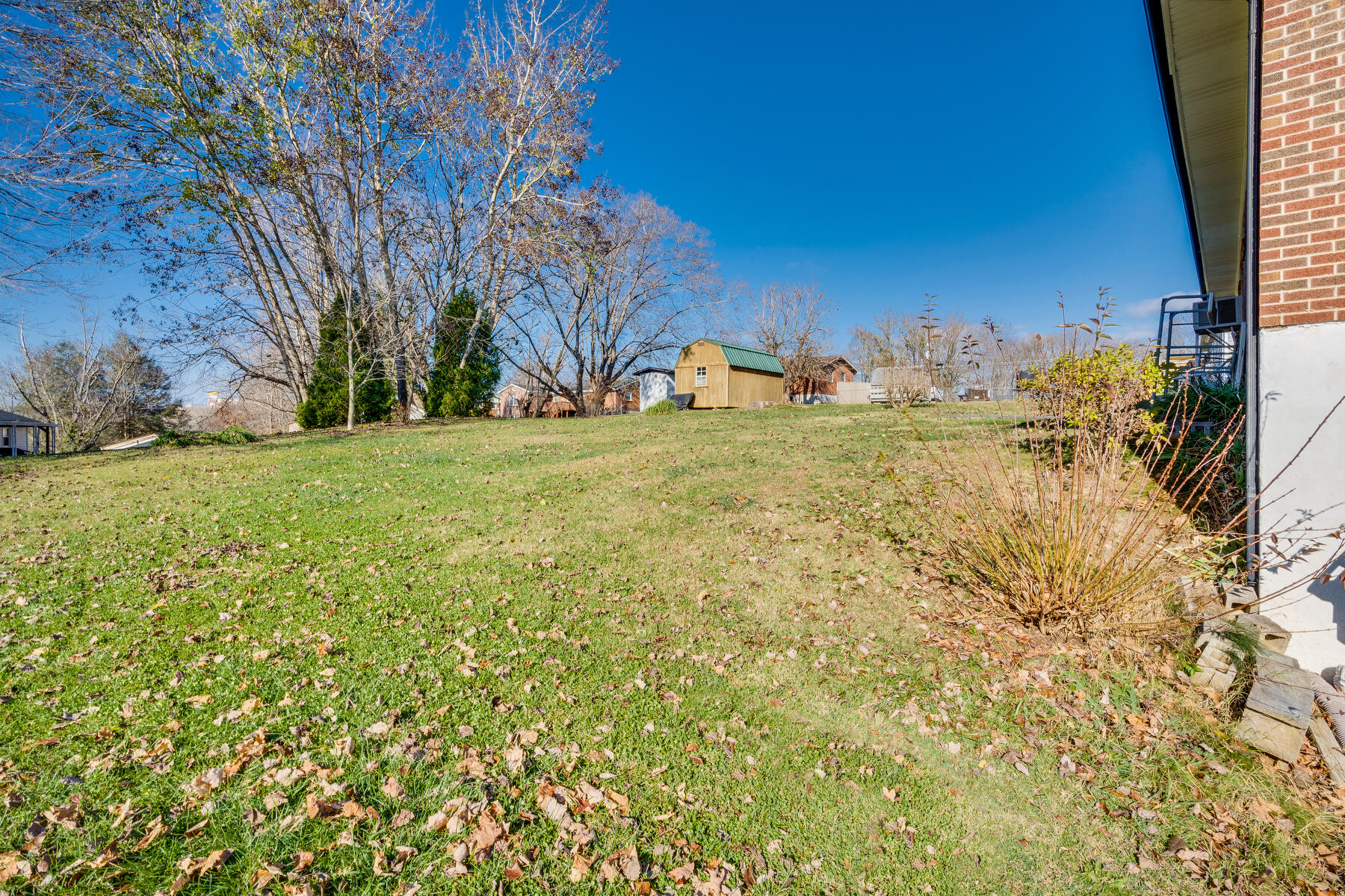 141 Valley View Road Bristol, VA 24202 - Photo 30 of 34 030