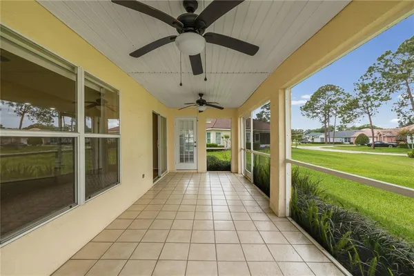 $280,000 | 2724 Golf Lake Drive, Unit 26, Plant City, FL 33566