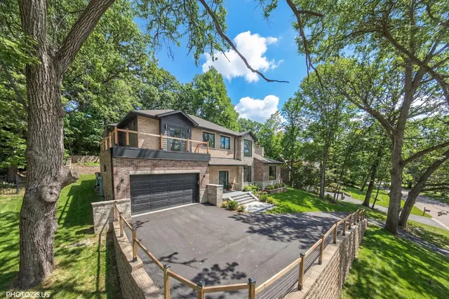 $980,000 | 615 Harper Drive, Algonquin, IL 60102