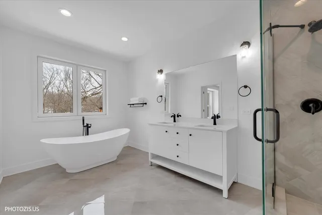 $980,000 | 615 Harper Drive, Algonquin, IL 60102