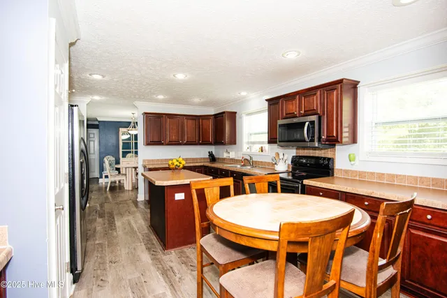 $585,000 | 154 Briar Patch Lane, Trenton, NC 28585