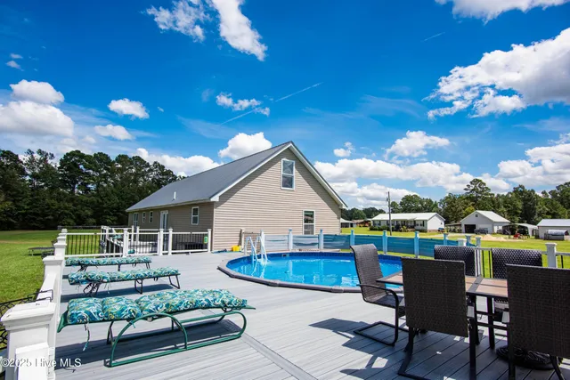 $585,000 | 154 Briar Patch Lane, Trenton, NC 28585