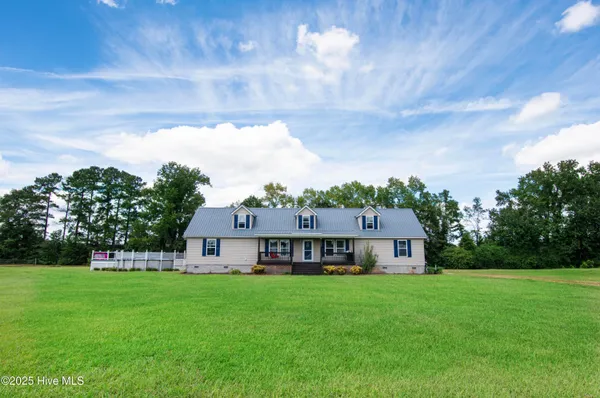 $580,000 | 154 Briar Patch Lane, Trenton, NC 28585