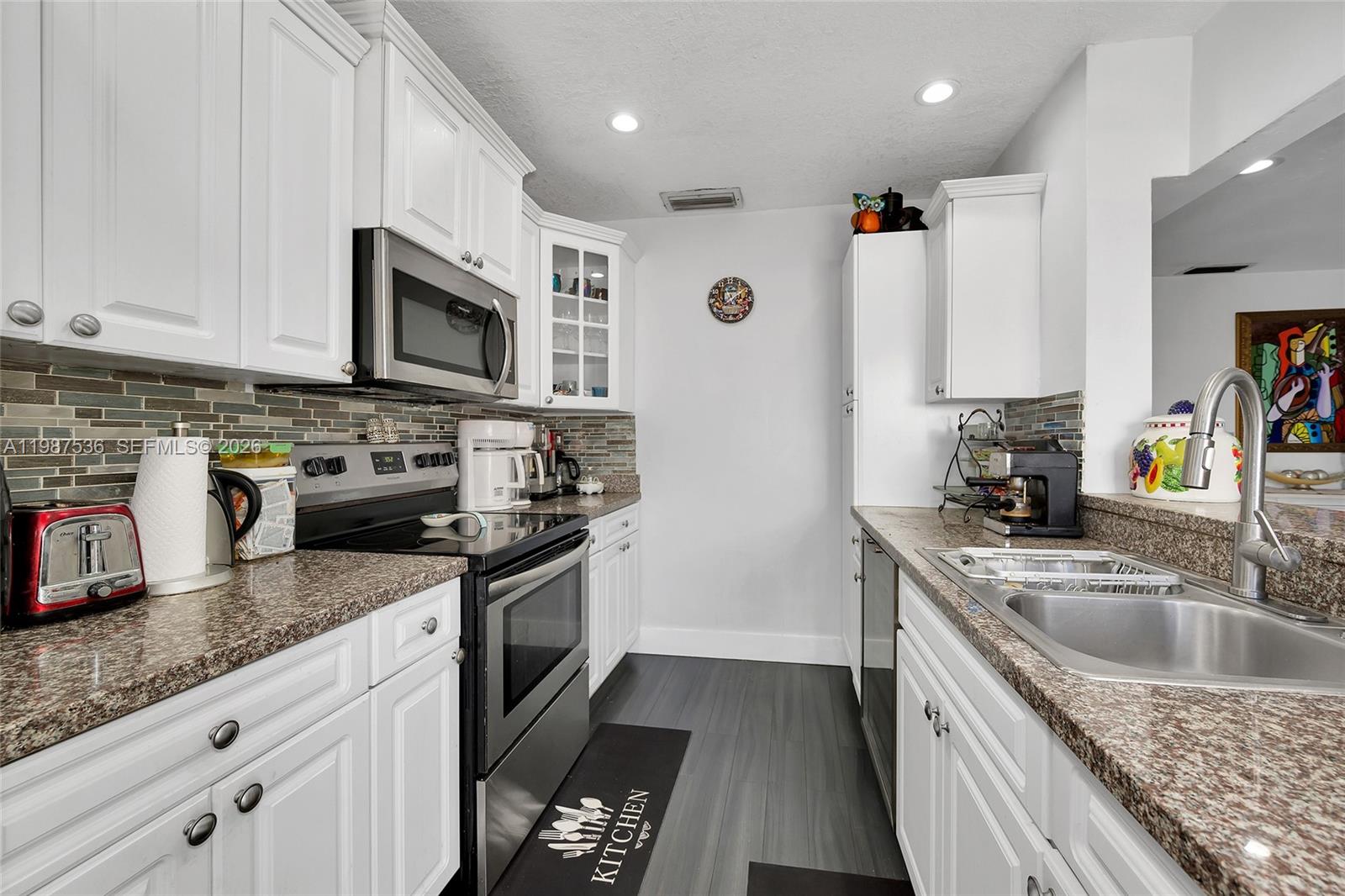 12324 Southwest 111th S Canal Street Road Miami, FL 33186 - Photo 18 of 39