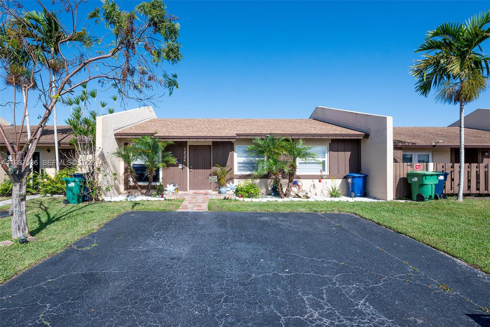 12324 Southwest 111th S Canal Street Road Miami, FL 33186 - Photo 9 of 39