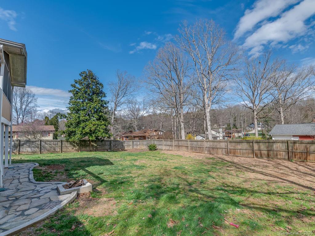 11 Norman Road Fletcher, NC 28732 - Photo 7 of 34