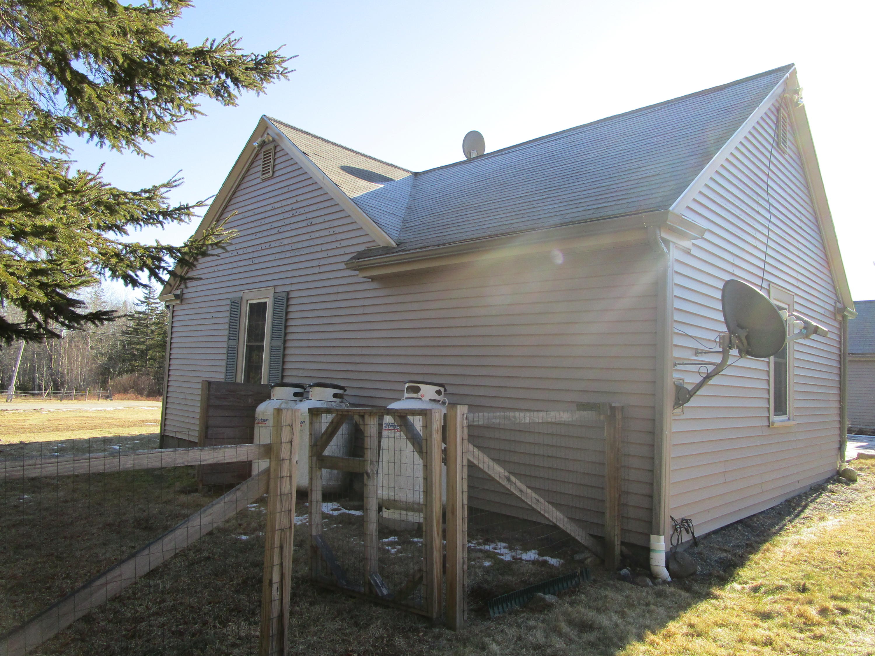 793 Newbury Neck Road Surry, ME 04684 - Photo 10 of 41 9 Rear Right