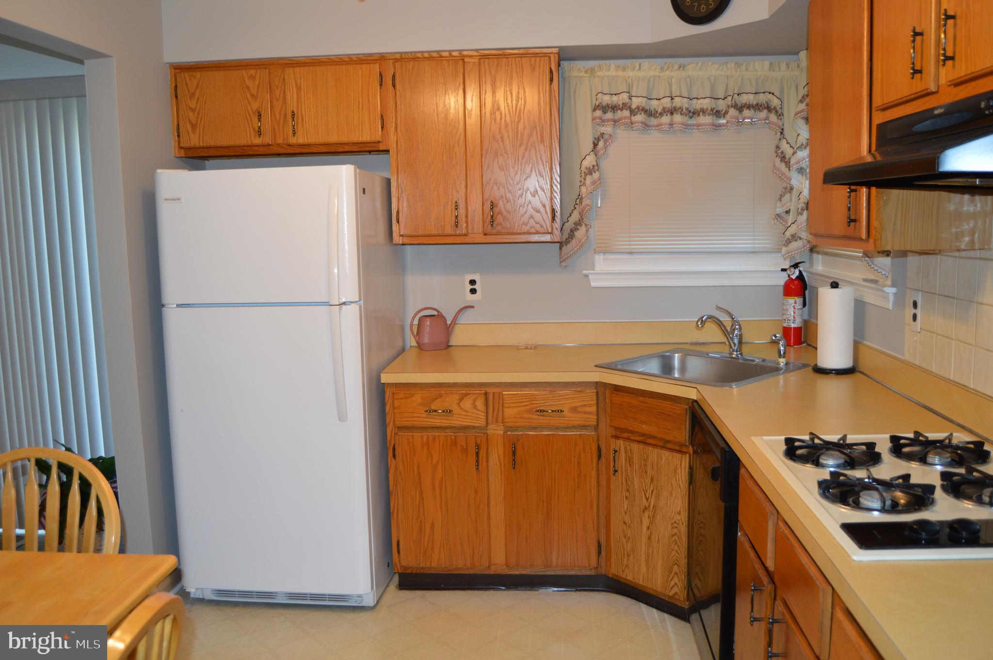 48 Allison Road Hightstown, NJ 08520 - Photo 9 of 28