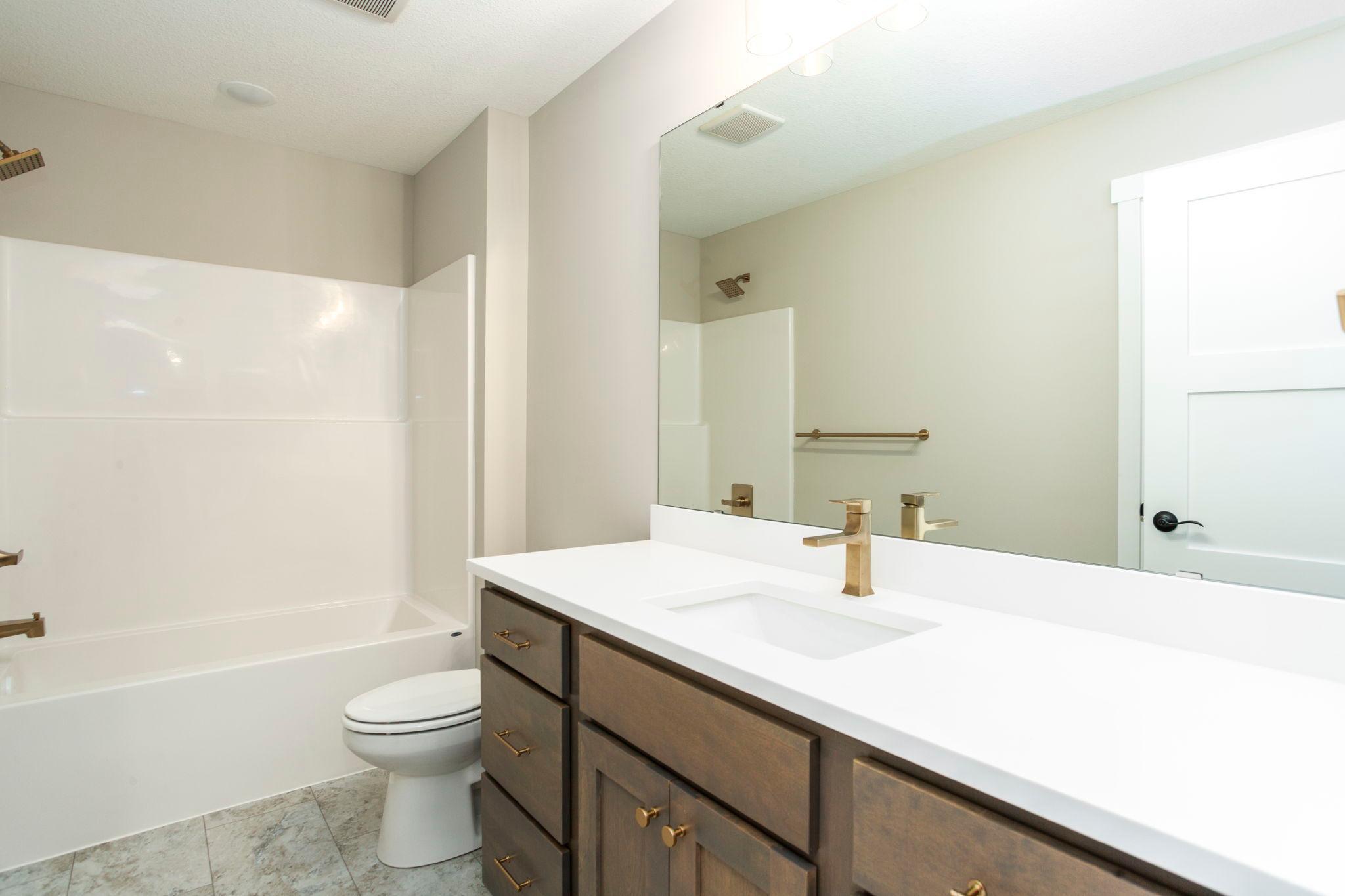 738 Magoo Road Hudson, WI 54016 - Photo 17 of 21