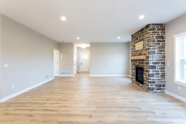 $695,000 | 738 Magoo Road, Hudson, WI 54016