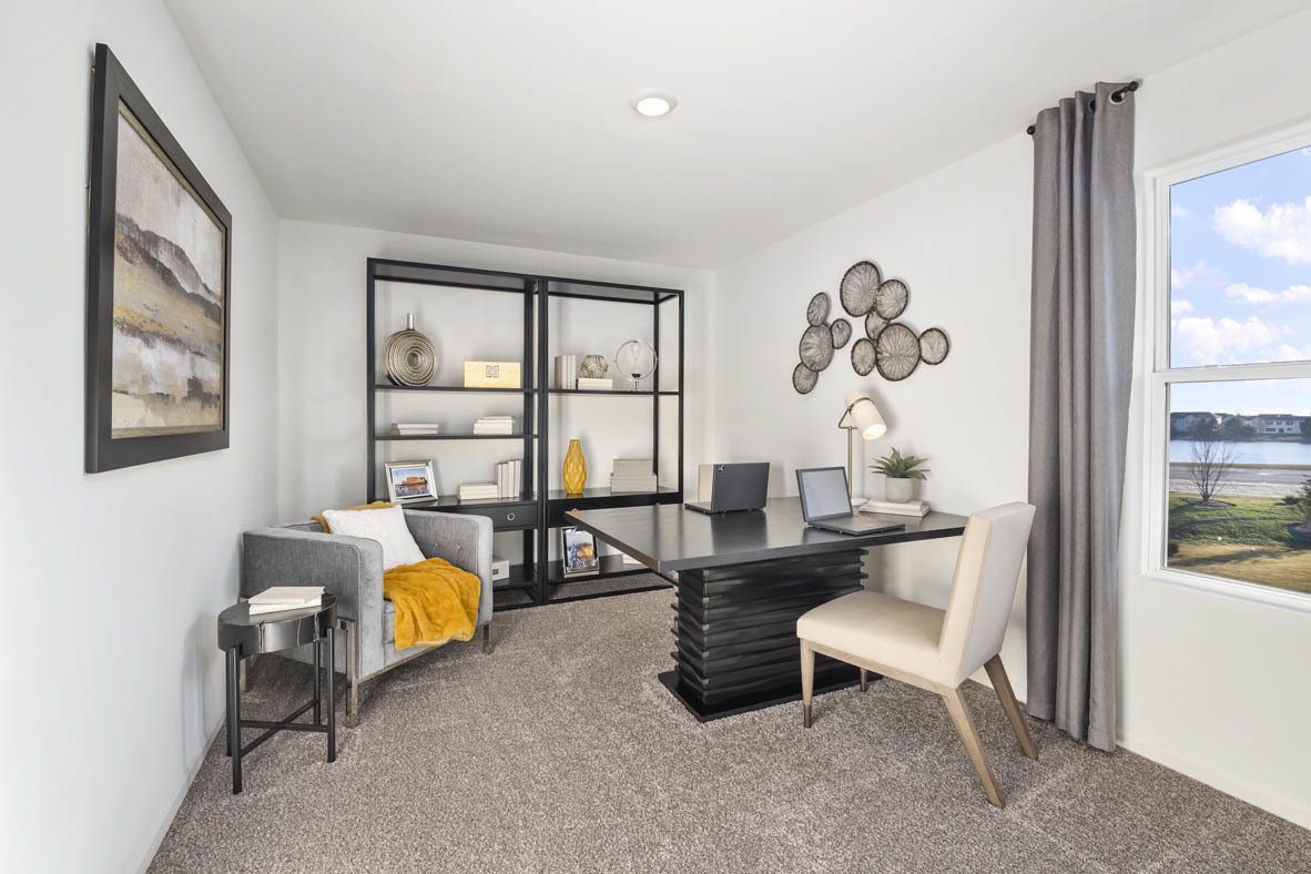 Undisclosed Address Elgin, IL 60124 - Photo 15 of 19 a living room with furniture and a window