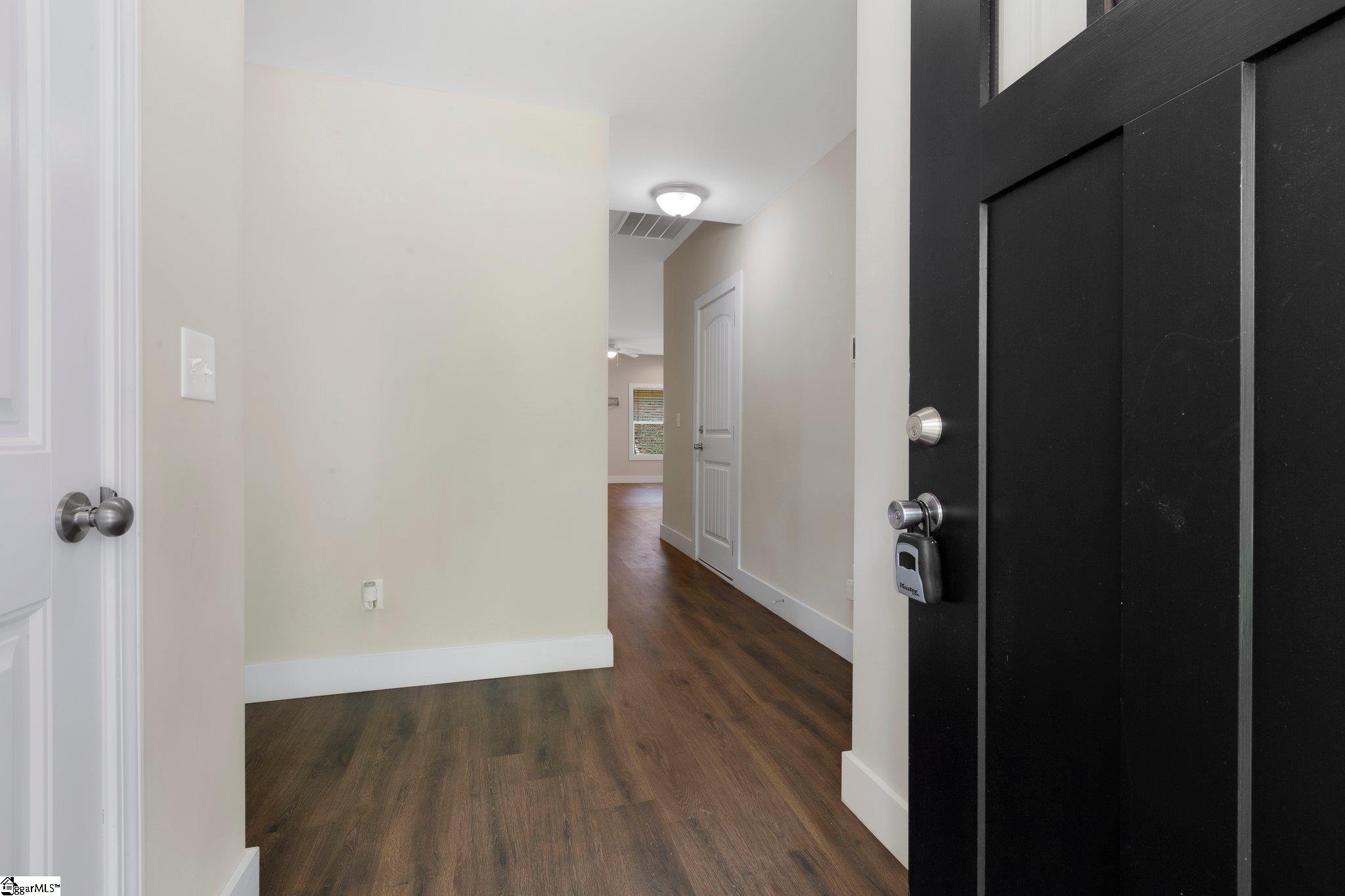 184 Sandifer Road Spartanburg, SC 29316 - Photo 3 of 29 Gallery Image 3