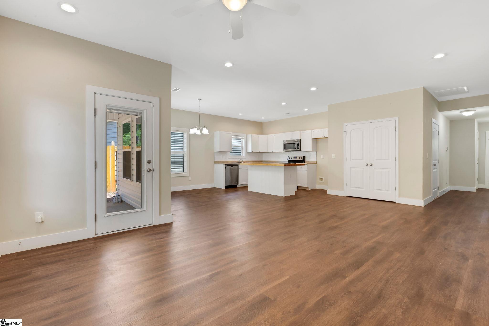 184 Sandifer Road Spartanburg, SC 29316 - Photo 7 of 29 Gallery Image 7
