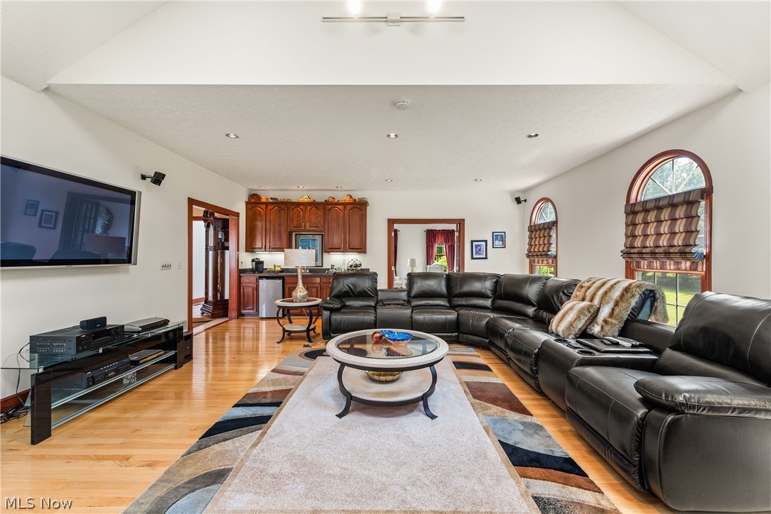 7828 Claus Road Amherst, OH 44001 - Photo 17 of 50 Gallery Image 17