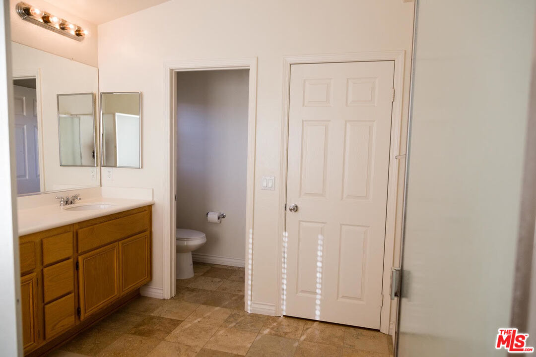 19653 Edmonds Place Saugus, CA 91350 - Photo 15 of 16