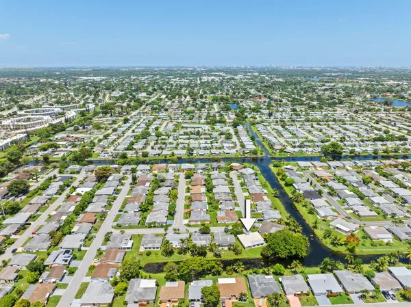 $379,500 | 1550 Northwest 70th Terrace, Margate, FL 33063