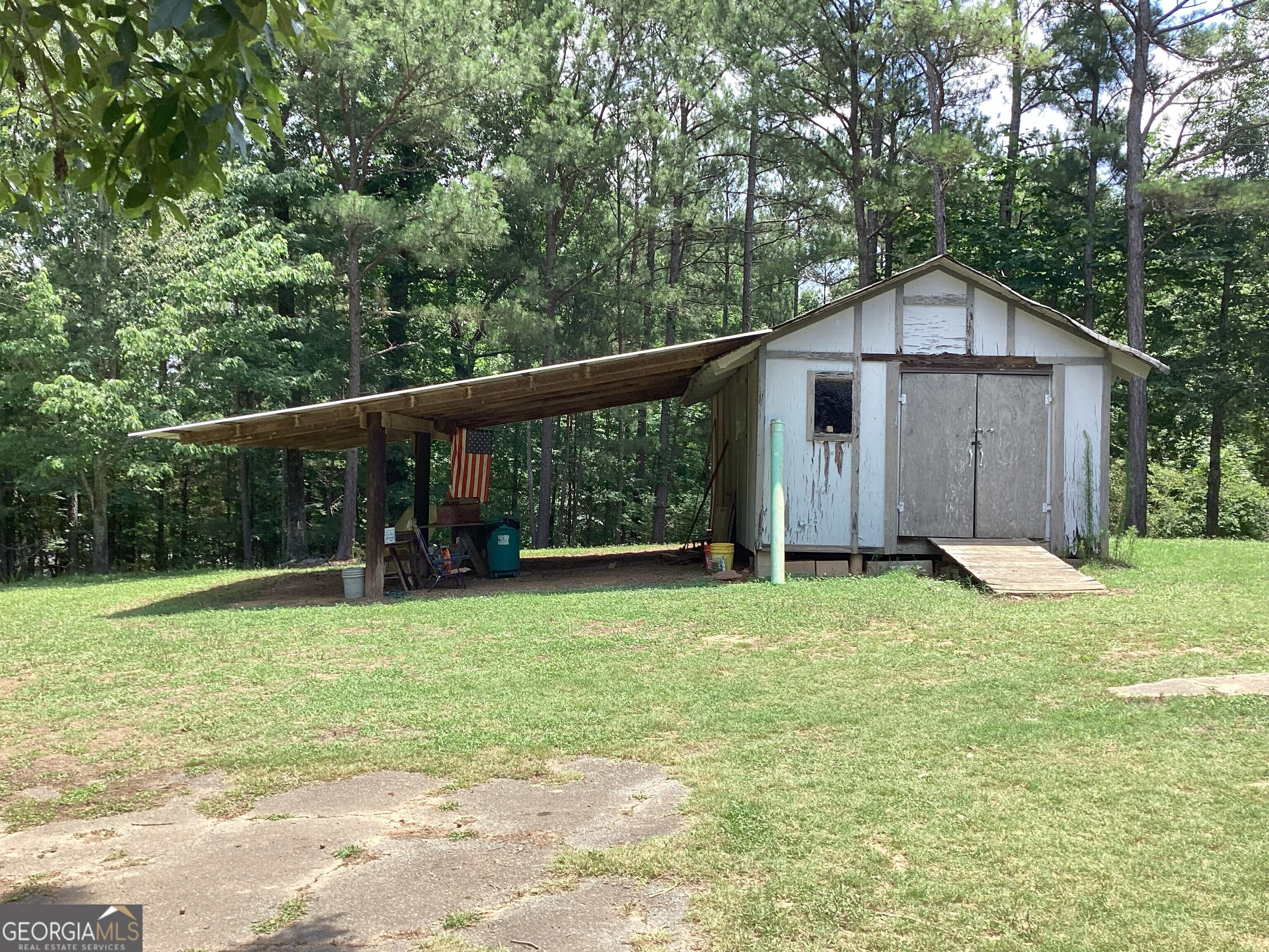 220 Ennis Road Barnesville, GA 30204 - Photo 14 of 20