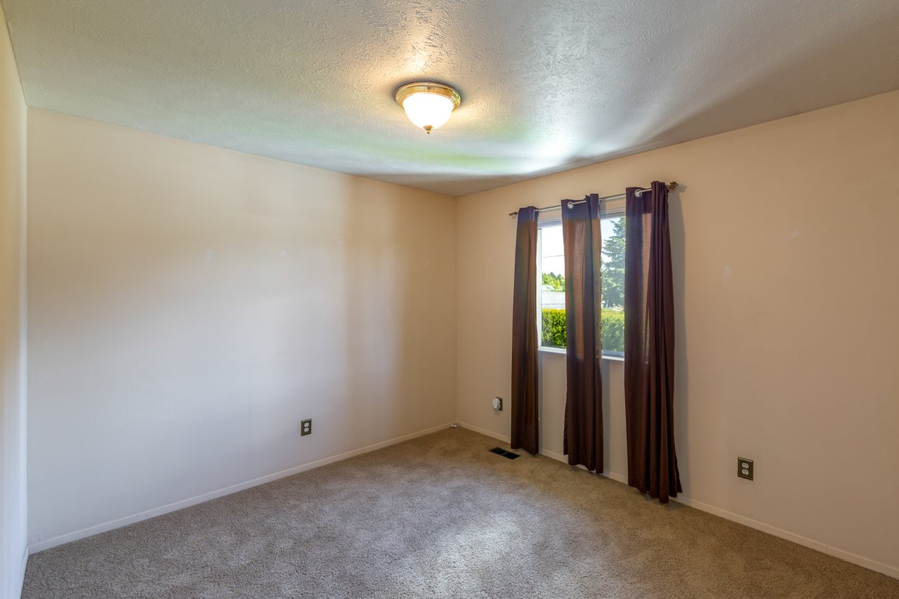 1217 South Century Road Veradale, WA 99037 - Photo 7 of 20