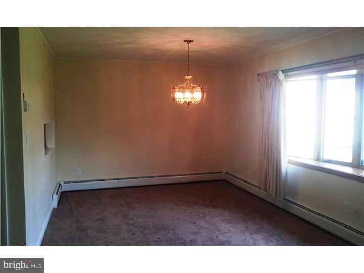8 Hillside Road Levittown, PA 19056 - Photo 10 of 20 Dining Room