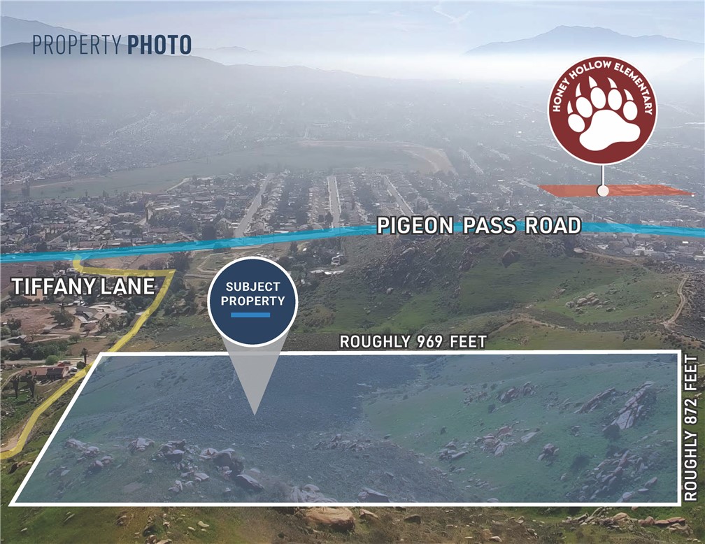 22600 Echo Lake Road Moreno Valley, CA 92557 - Photo 2 of 13 a view of a hall with wooden floor