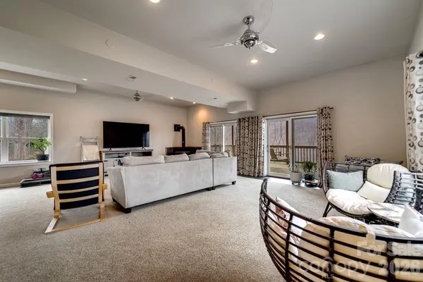 $590,000 | 262 Sams Trail, Waynesville, NC 28786