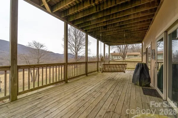 $590,000 | 262 Sams Trail, Waynesville, NC 28786