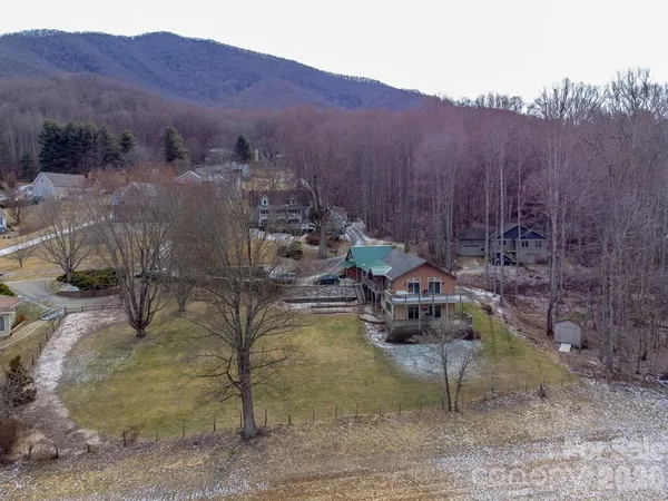 $590,000 | 262 Sams Trail, Waynesville, NC 28786