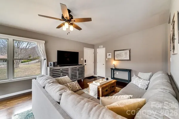$590,000 | 262 Sams Trail, Waynesville, NC 28786