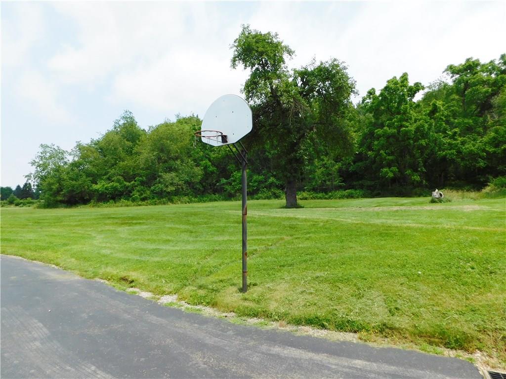 1624 Keystone Park Road New Alexandria, PA 15670 - Photo 12 of 15 Paved drive & room to play.