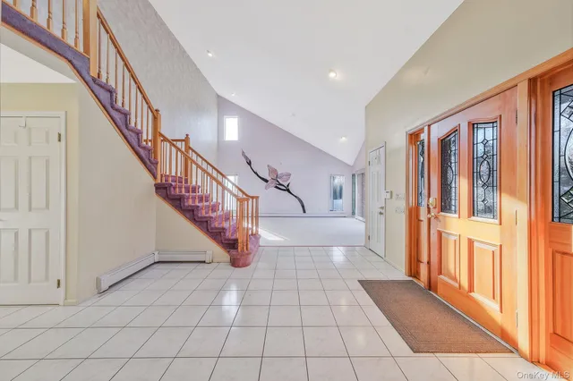 $949,999 | 10 Cori Lane, Bohemia, NY 11716