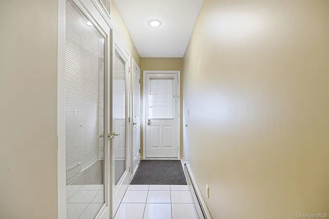 $949,999 | 10 Cori Lane, Bohemia, NY 11716