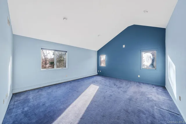 $949,999 | 10 Cori Lane, Bohemia, NY 11716