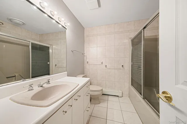 $949,999 | 10 Cori Lane, Bohemia, NY 11716