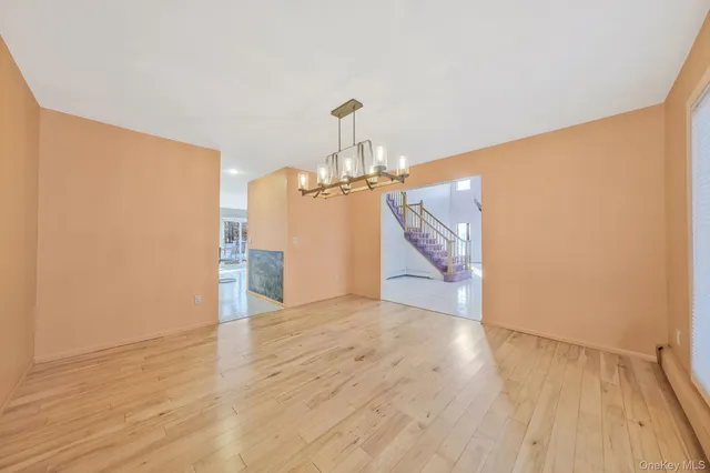 $949,999 | 10 Cori Lane, Bohemia, NY 11716