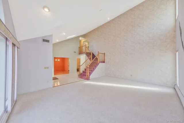 $949,999 | 10 Cori Lane, Bohemia, NY 11716