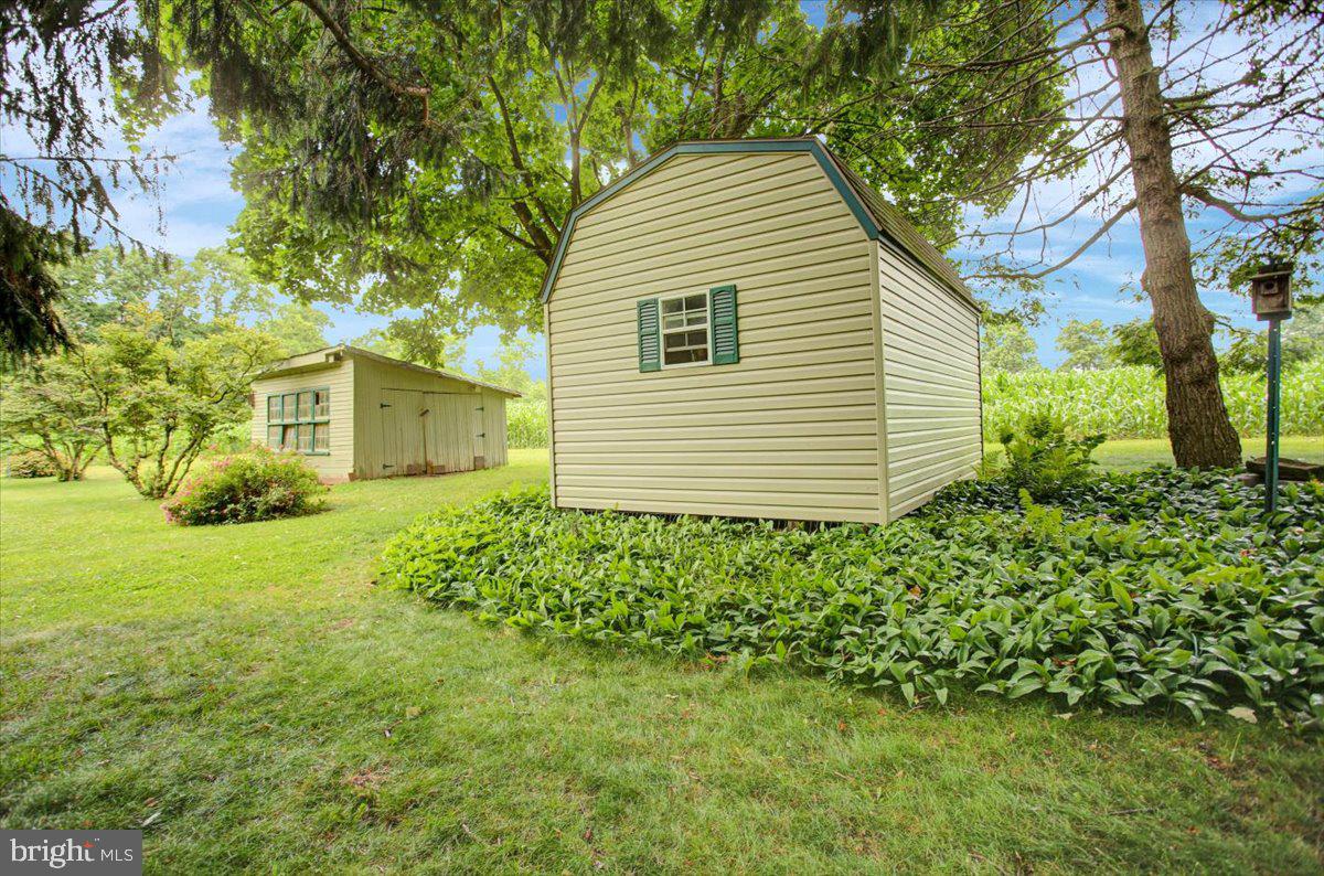 109 Capitol Hill Road Dillsburg, PA 17019 - Photo 6 of 66