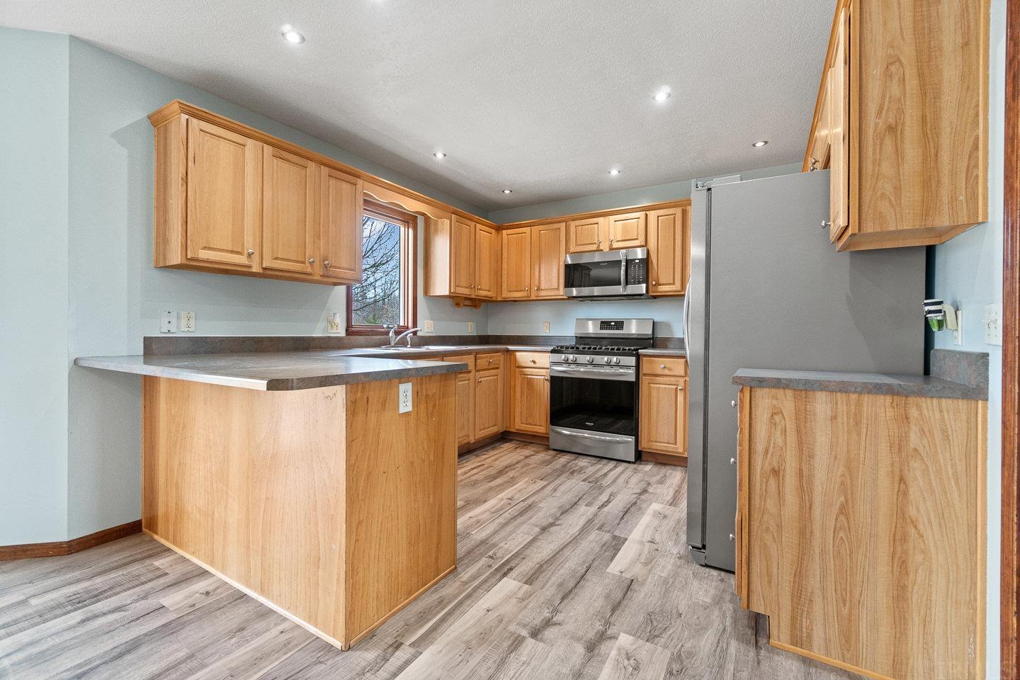 18018 Lochner Road Spencerville, IN 46788 - Photo 11 of 33 Gallery Image 11