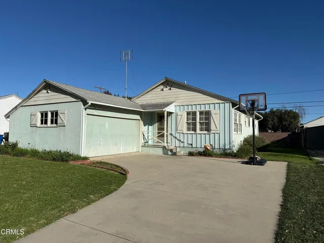 $899,000 | 426 South Dos Caminos Avenue, Ventura, CA 93003