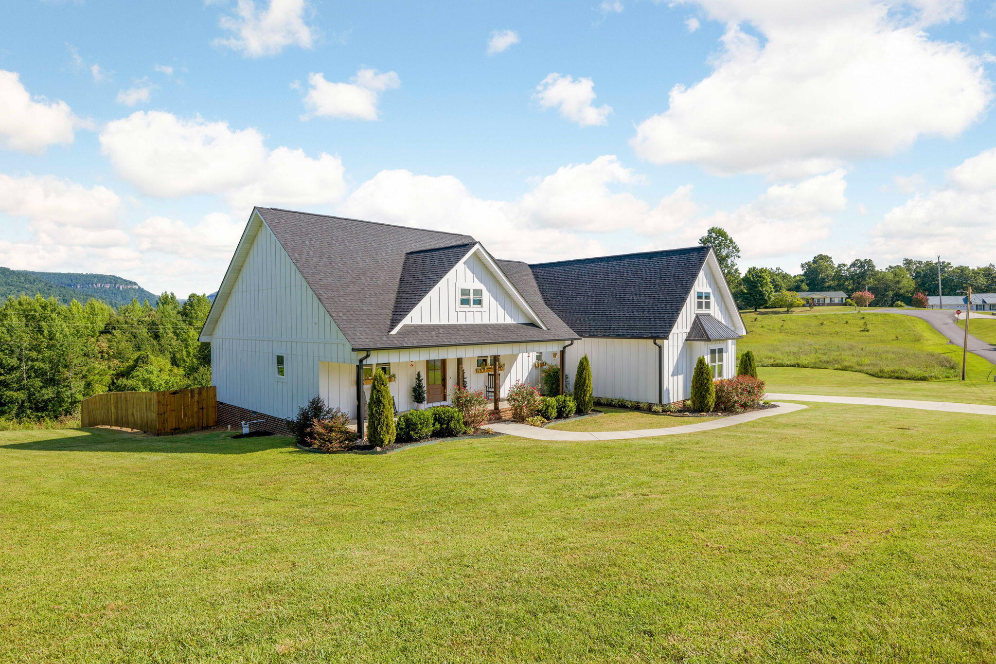 333 Summit Ridge Road Dunlap, TN 37327 - Photo 2 of 68 3-web-or-mls-DSC_0621