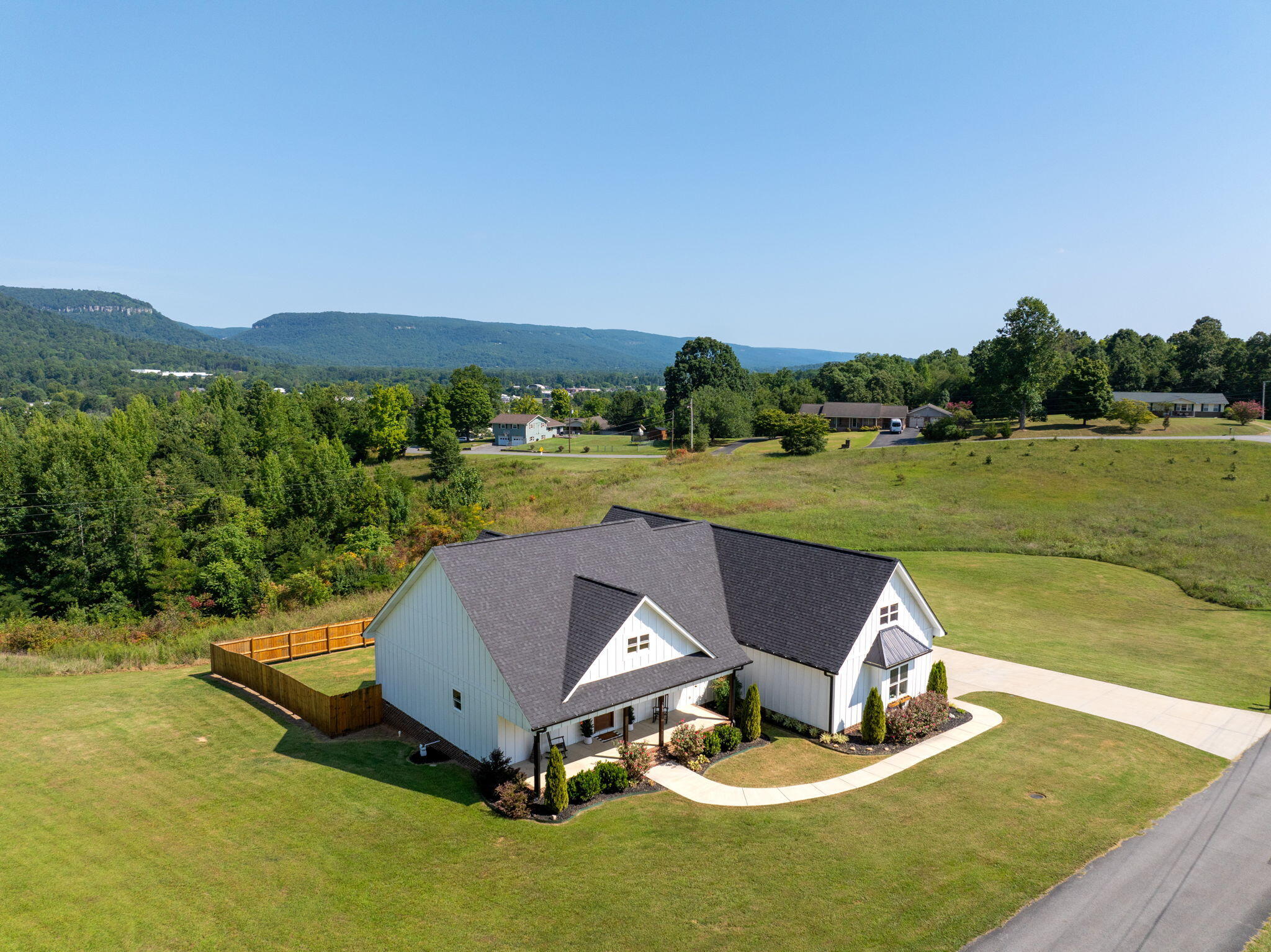333 Summit Ridge Road Dunlap, TN 37327 - Photo 3 of 68 4-web-or-mls-DJI_20240813112143_0979_D-1