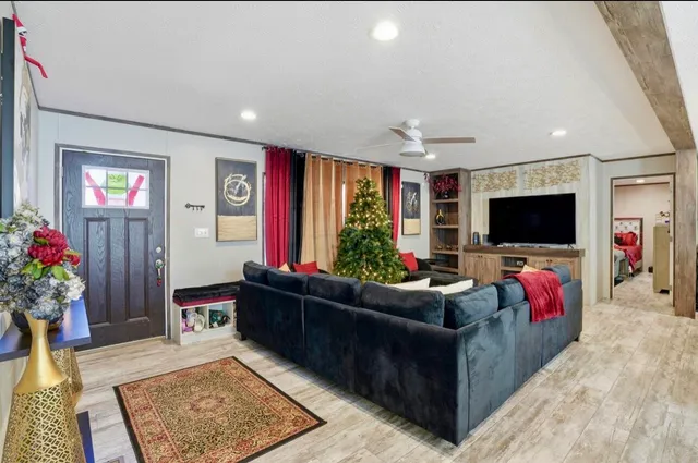 $330,000 | 237 West Steele Drive, Summerville, SC 29483