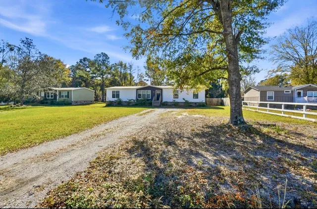 $330,000 | 237 West Steele Drive, Summerville, SC 29483