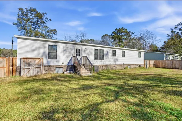 $330,000 | 237 West Steele Drive, Summerville, SC 29483