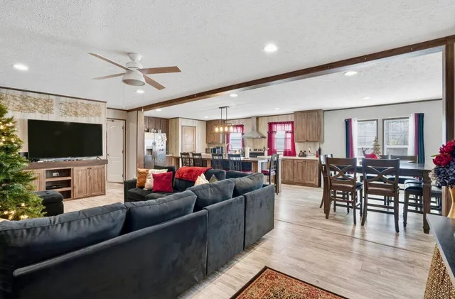 $330,000 | 237 West Steele Drive, Summerville, SC 29483