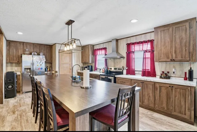 $330,000 | 237 West Steele Drive, Summerville, SC 29483