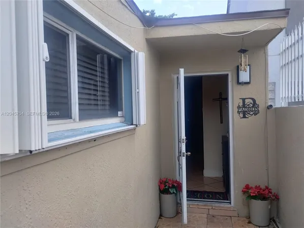 $373,999 | 7005 West 15th Avenue, Hialeah, FL 33014