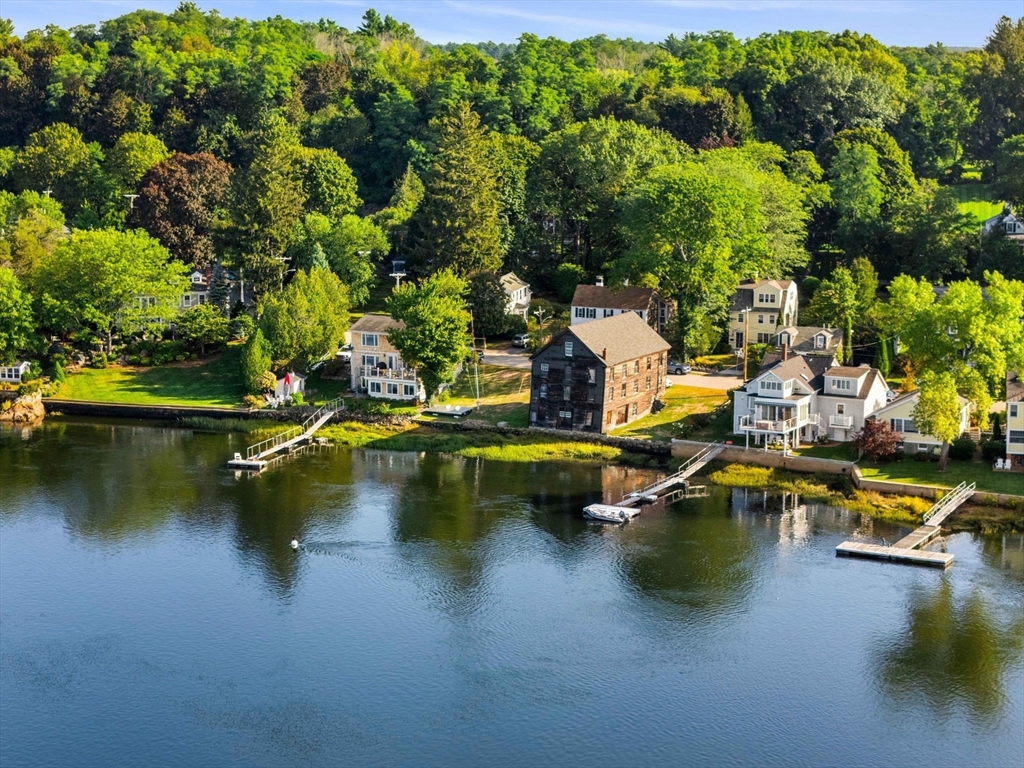 486 Main Street Amesbury, MA 01913 - Photo 2 of 42